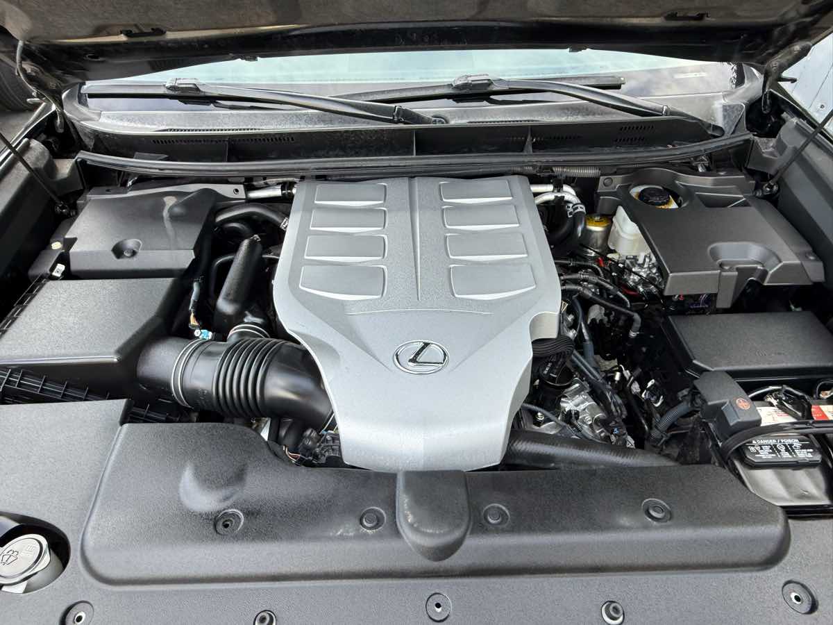 2017 Lexus GX 460 photo 33