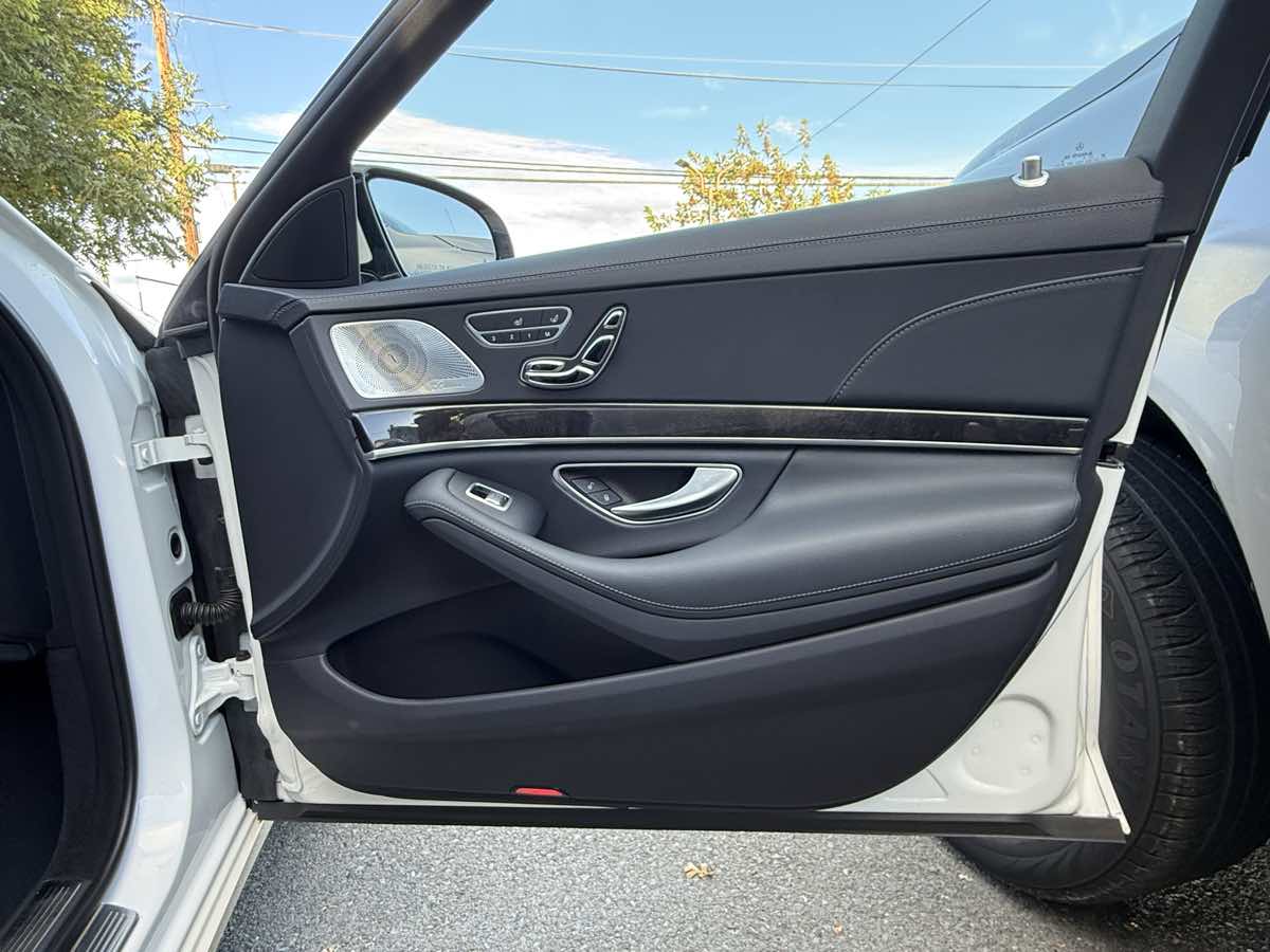 2019 Mercedes Benz S 450 photo 30