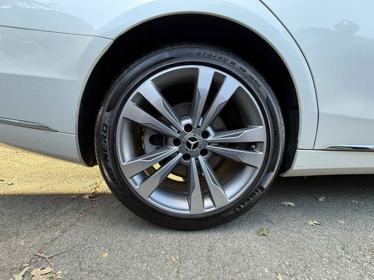 2019 Mercedes Benz S 450 photo 35