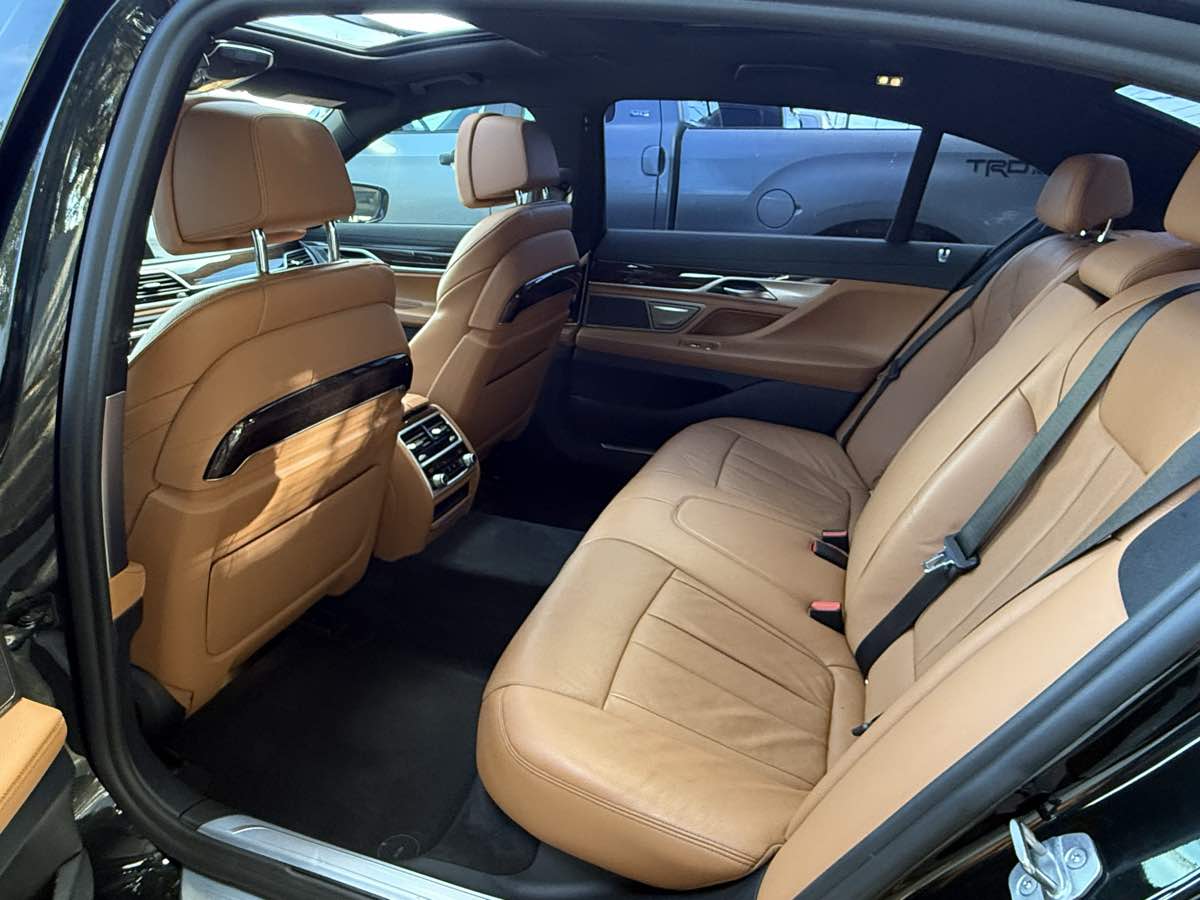 2020 Bmw 740i Sedan photo 5