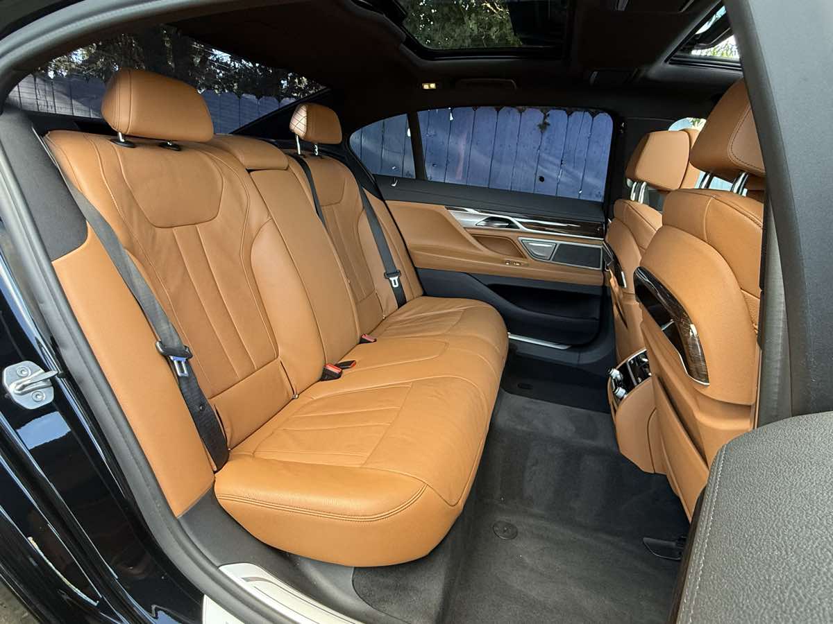2020 Bmw 740i Sedan photo 9