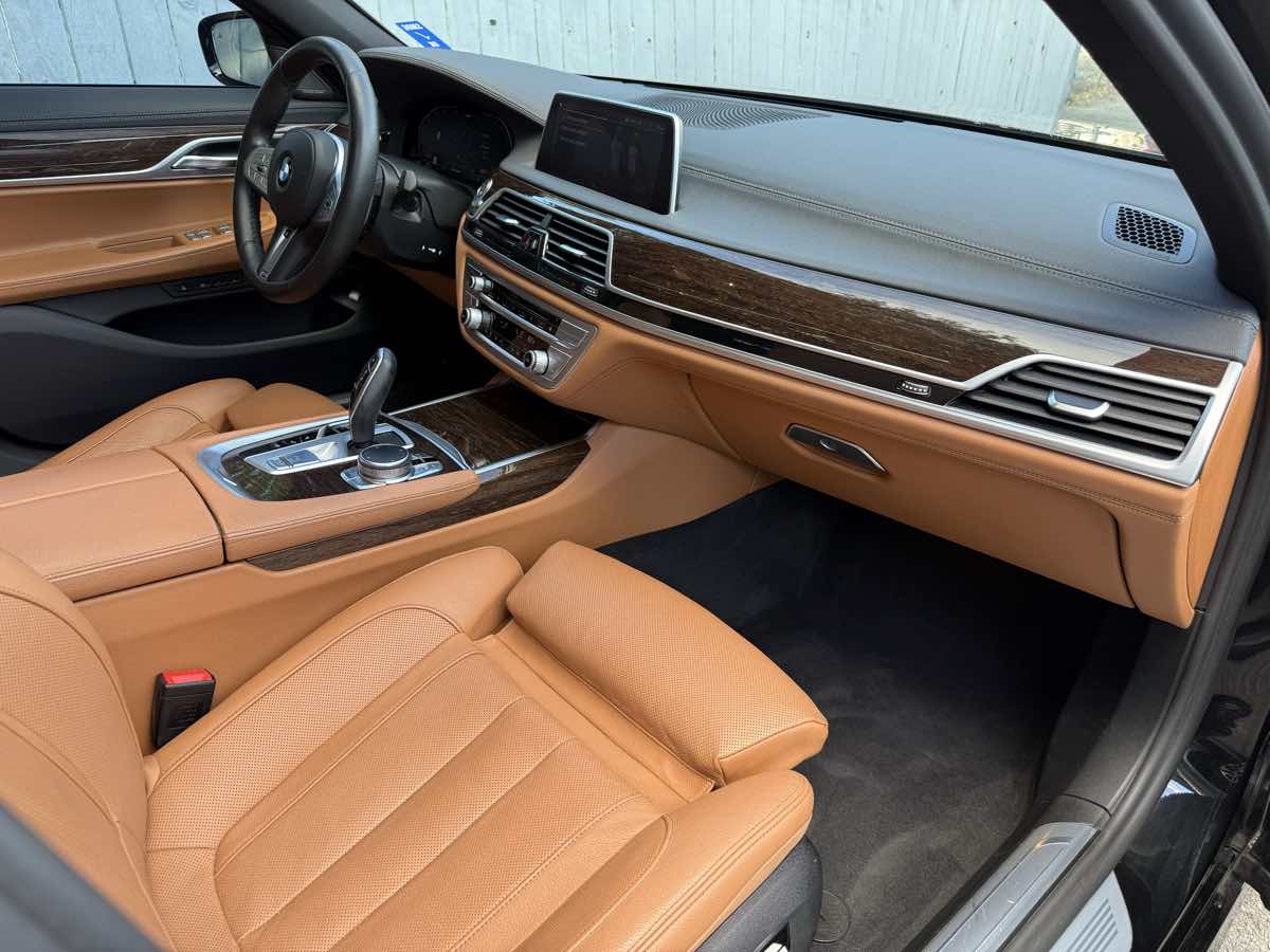 2020 Bmw 740i Sedan photo 10