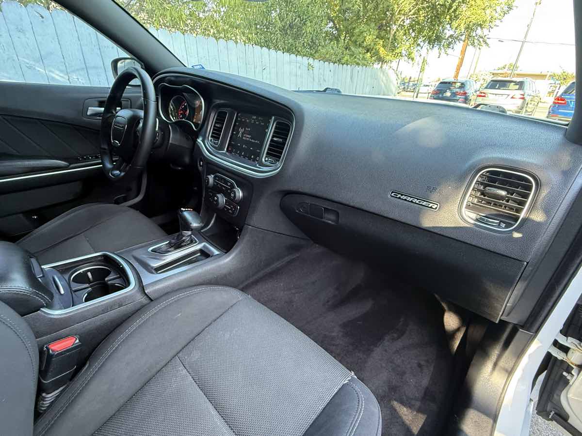 2018 Dodge Charger R/T Scat Pack photo 11