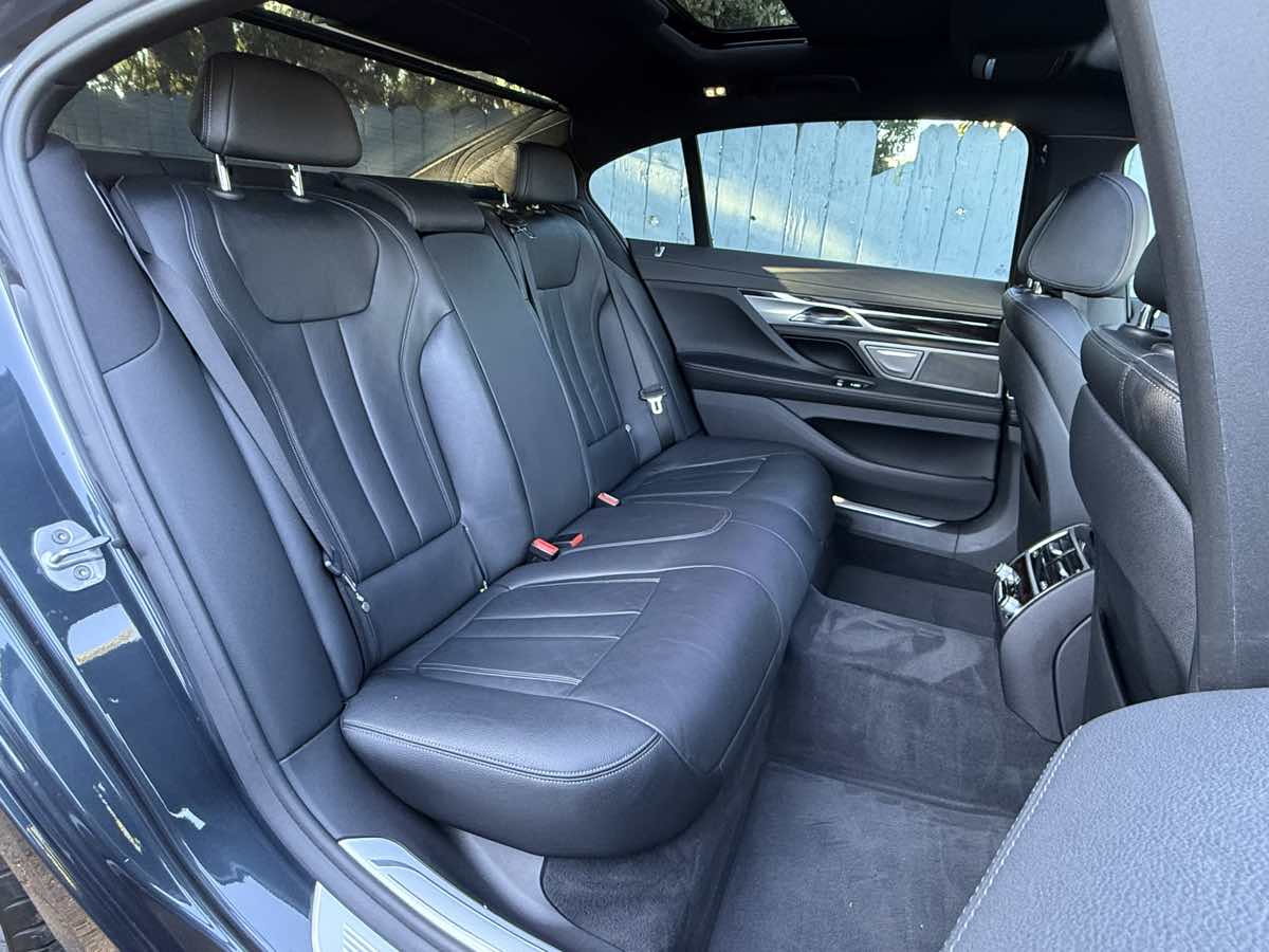 2019 Bmw 740i Sedan photo 8