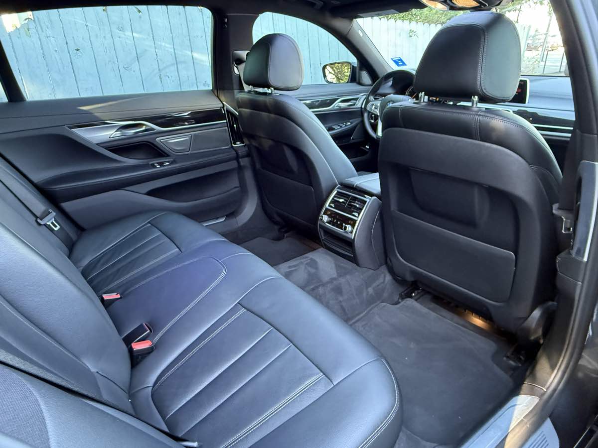 2019 Bmw 740i Sedan photo 10