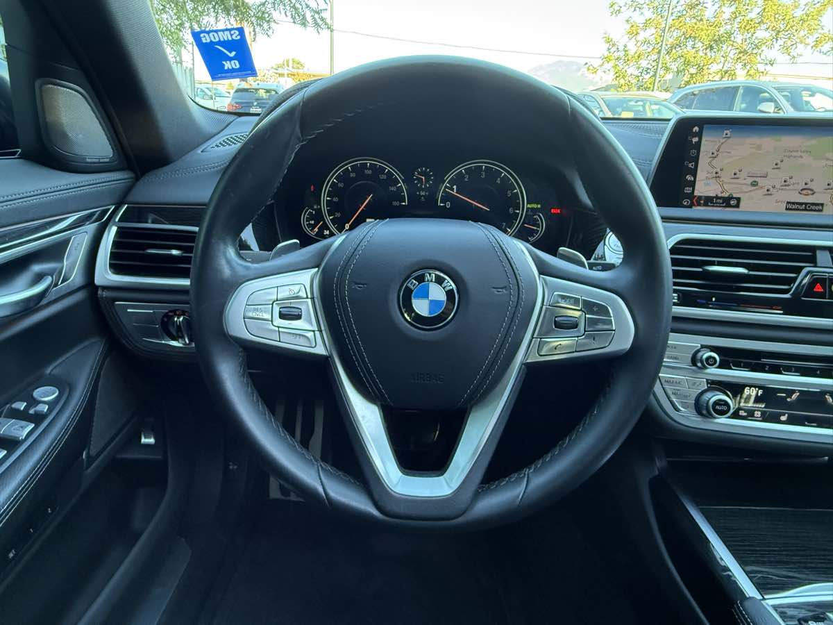 2019 Bmw 740i Sedan photo 13