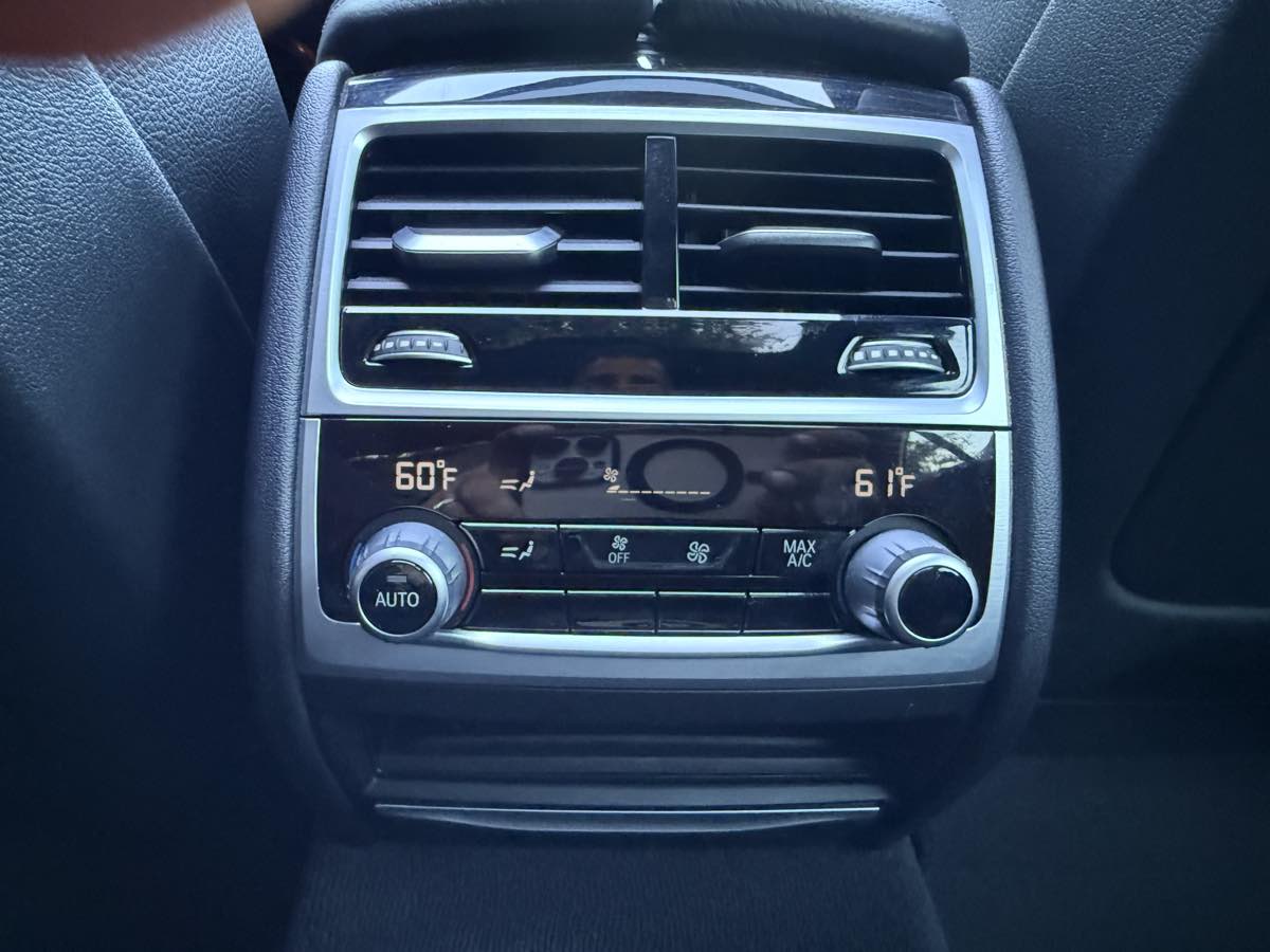 2019 Bmw 740i Sedan photo 16