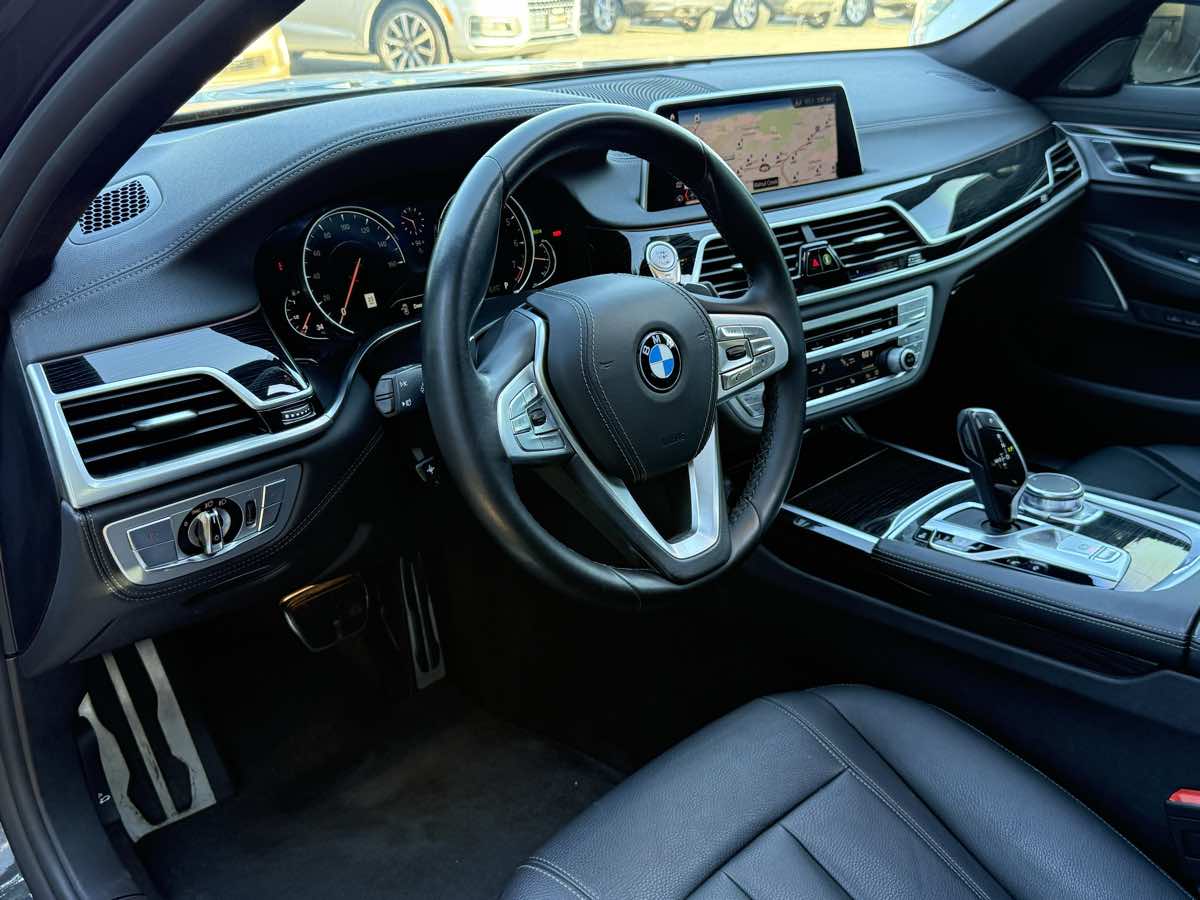 2019 Bmw 740i Sedan photo 23