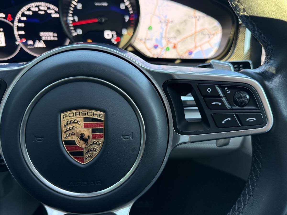 2017 Porsche Panamera 4S photo 19