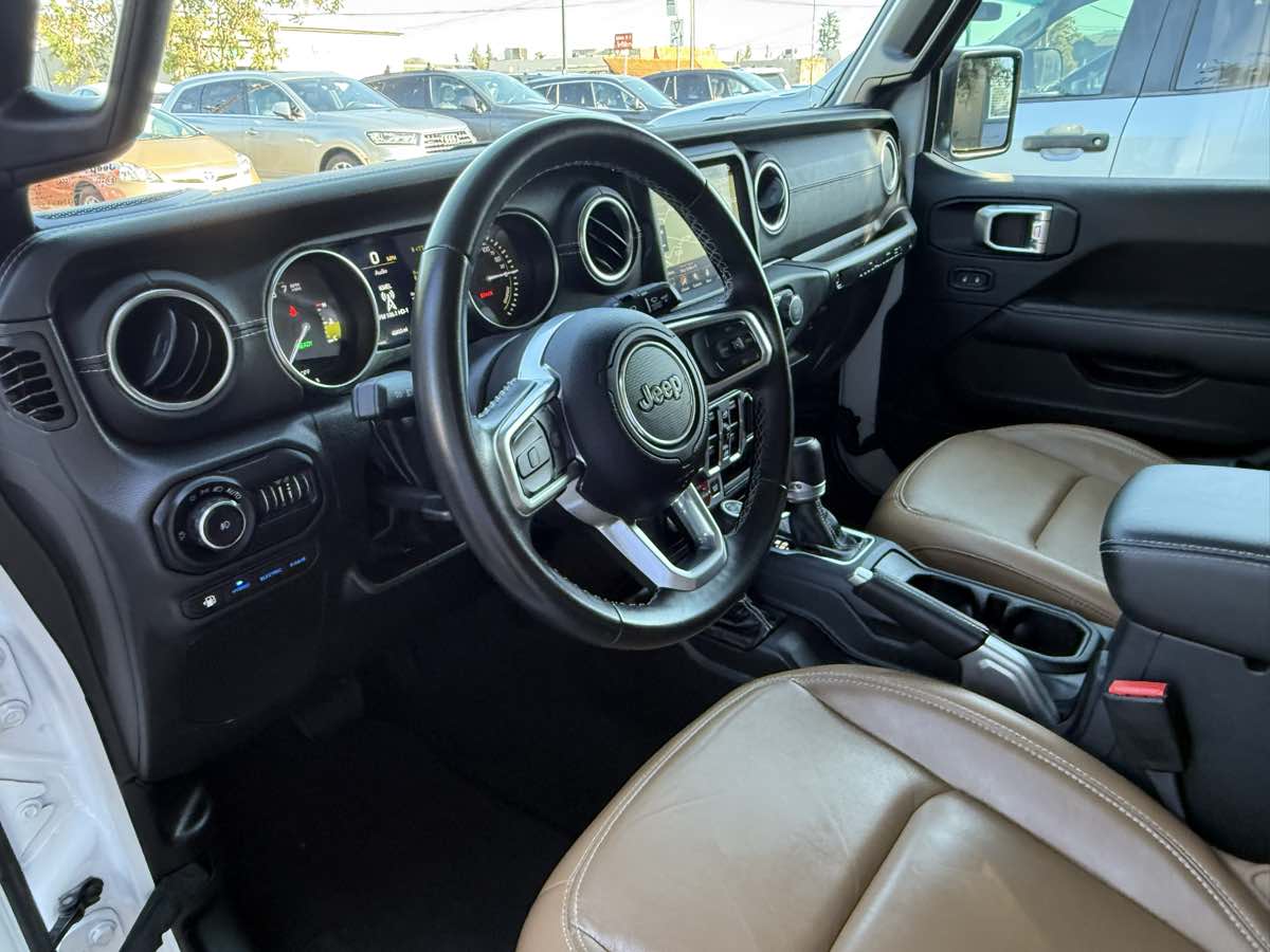 2022 Jeep Wrangler 4xe Unlimited Rubicon photo 5
