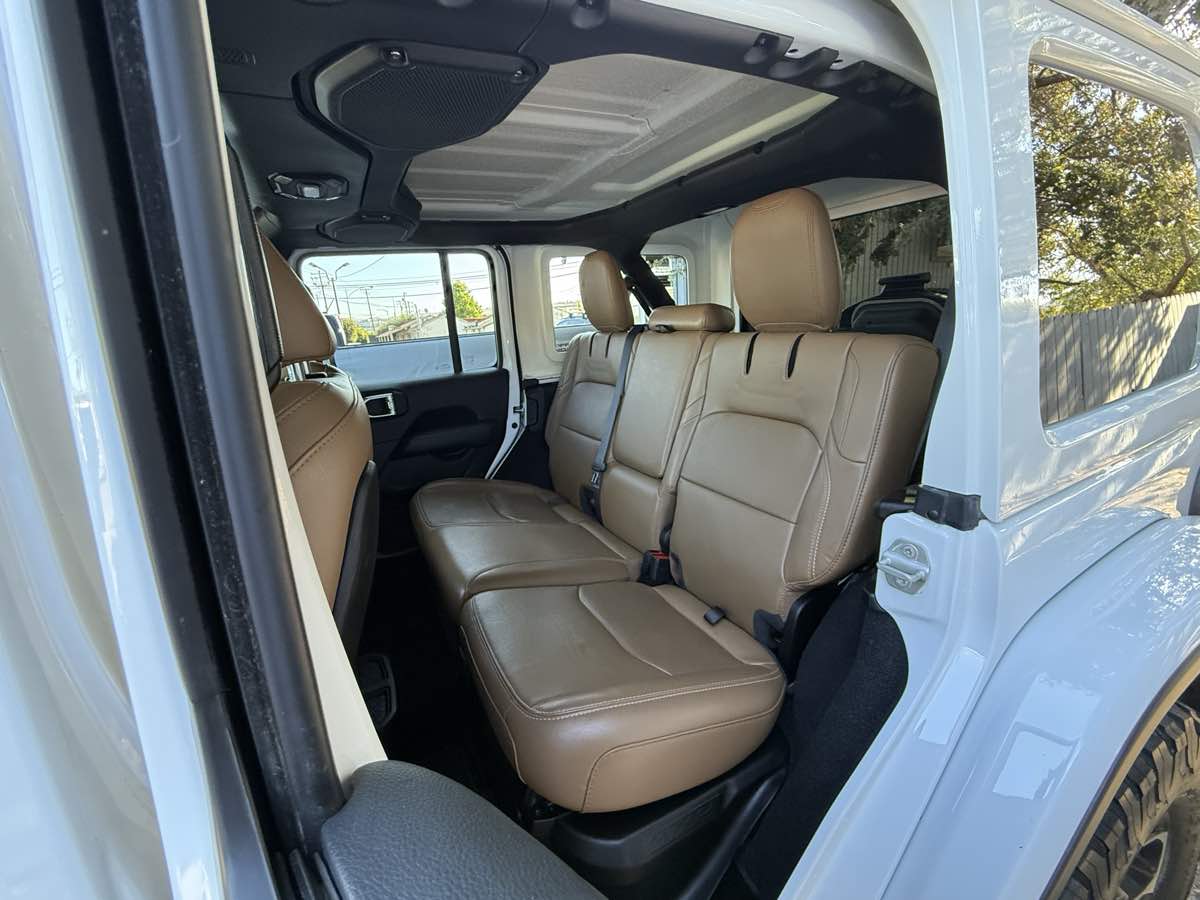 2022 Jeep Wrangler 4xe Unlimited Rubicon photo 9
