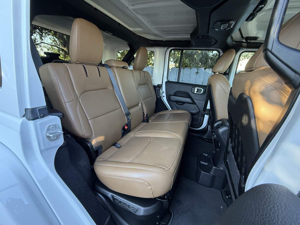 2022 Jeep Wrangler 4xe Unlimited Rubicon photo 15