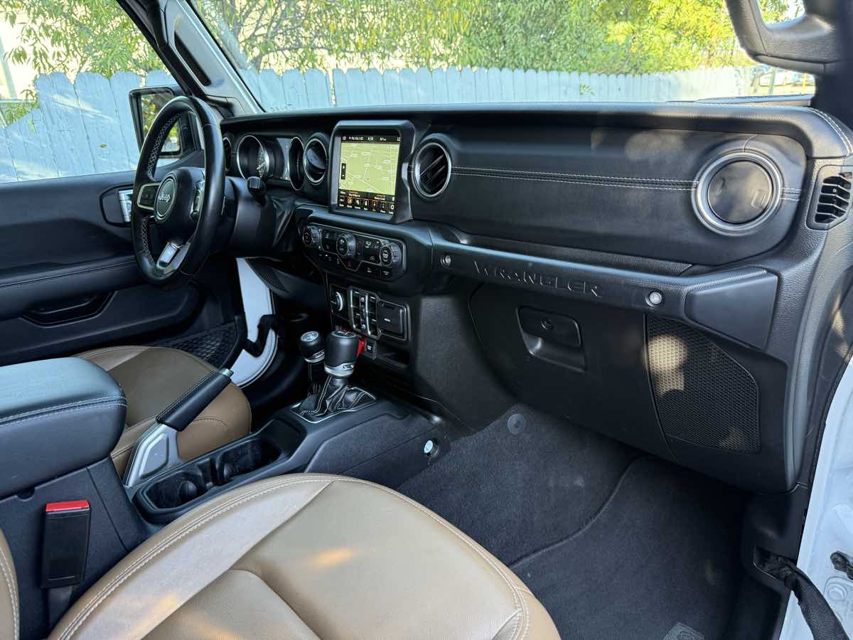 2022 Jeep Wrangler 4xe Unlimited Rubicon photo 16