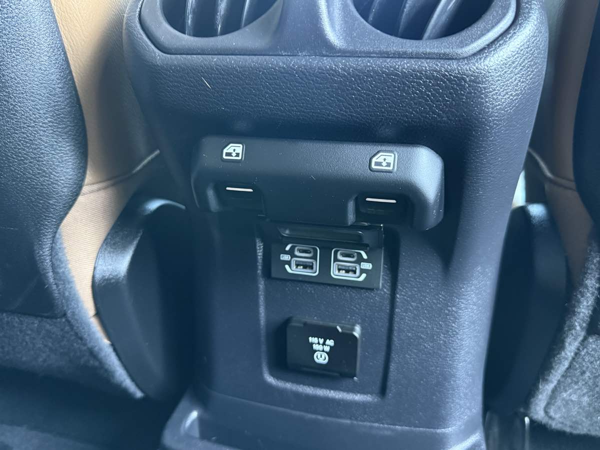 2022 Jeep Wrangler 4xe Unlimited Rubicon photo 18