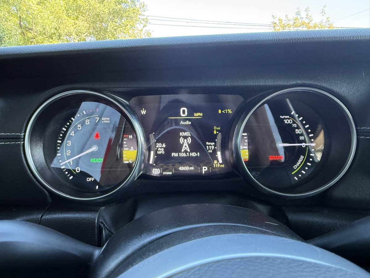 2022 Jeep Wrangler 4xe Unlimited Rubicon photo 26