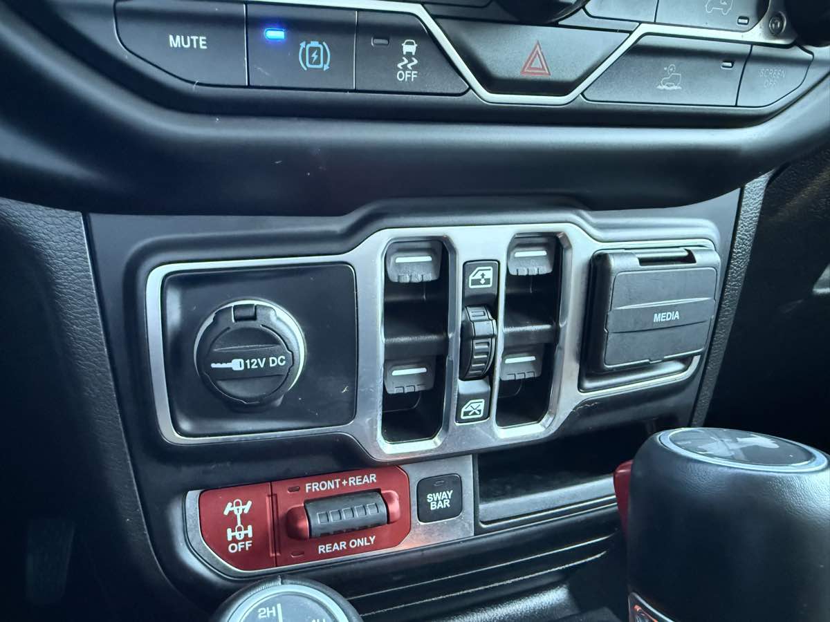 2022 Jeep Wrangler 4xe Unlimited Rubicon photo 28