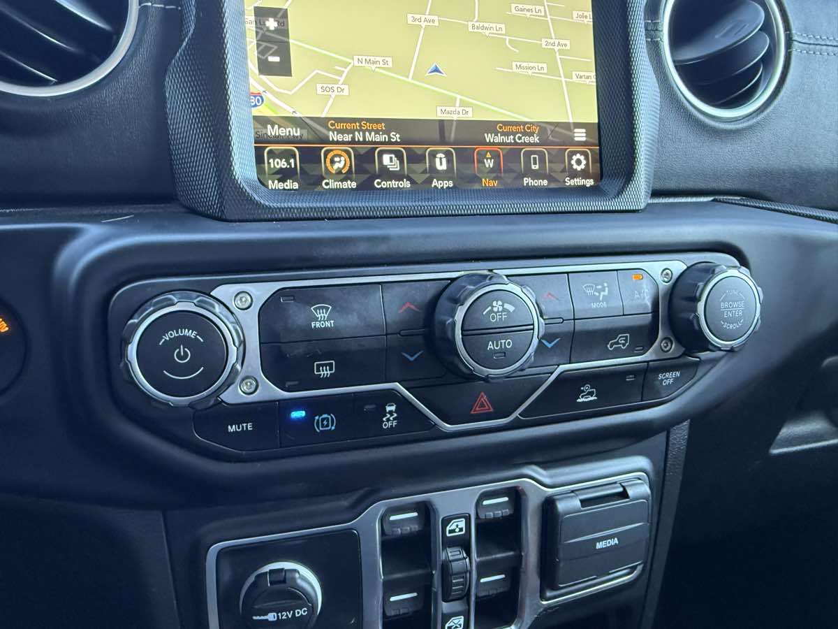 2022 Jeep Wrangler 4xe Unlimited Rubicon photo 29