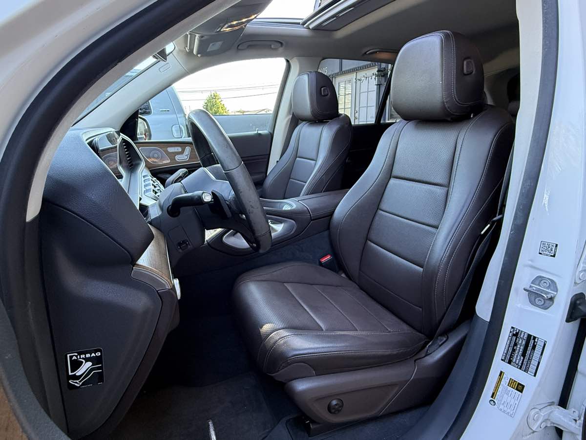 2020 Mercedes Benz GLE 350 4MATIC photo 4