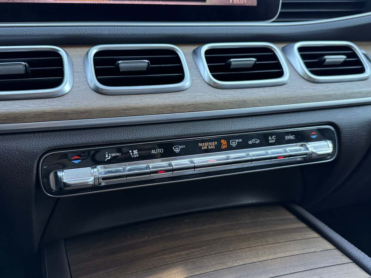 2020 Mercedes Benz GLE 350 4MATIC photo 21