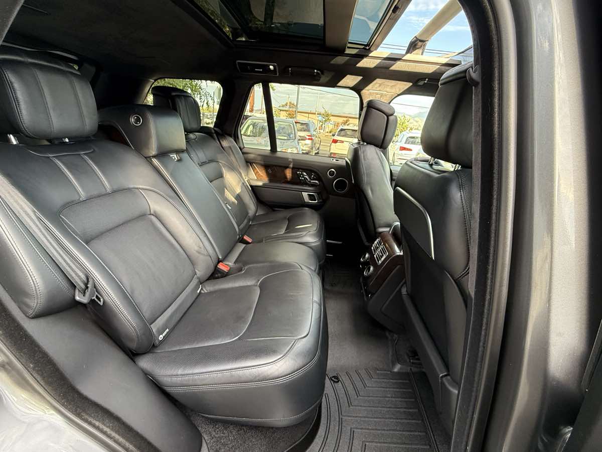 2019 Land Rover Range Rover Autobiography photo 13