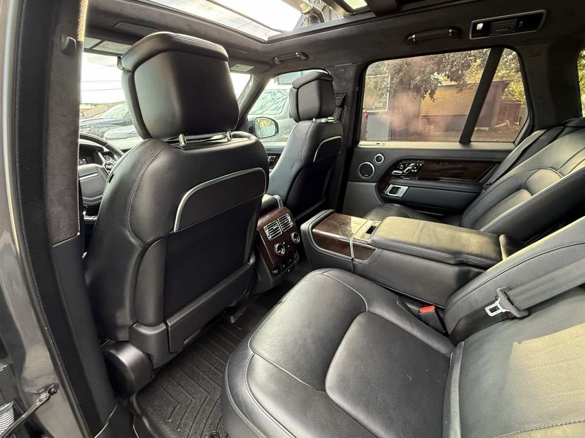 2019 Land Rover Range Rover Autobiography photo 15