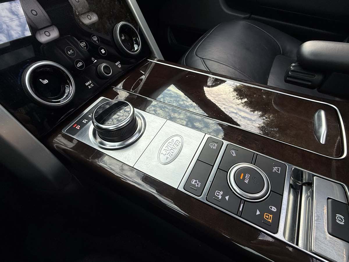 2019 Land Rover Range Rover Autobiography photo 25