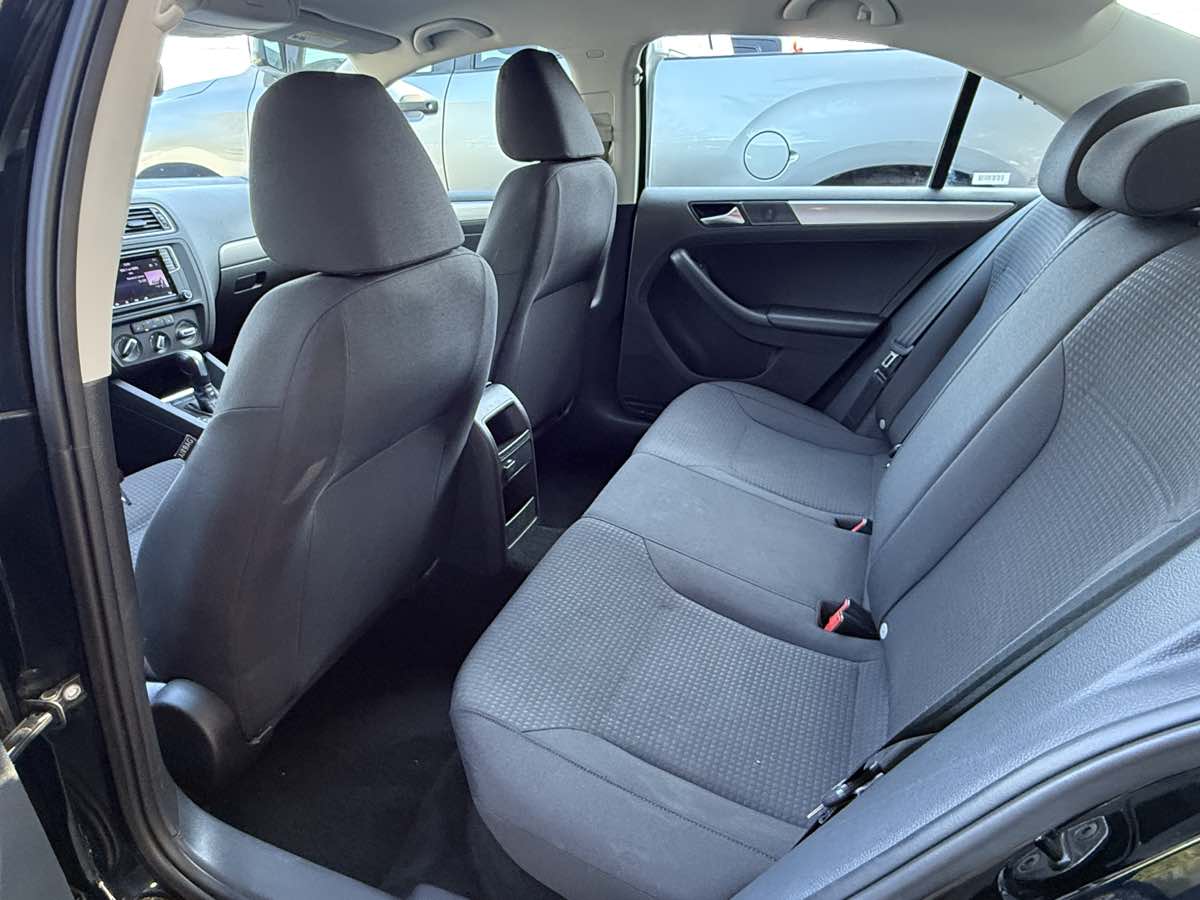 2016 Volkswagen Jetta 1.4T SE photo 3