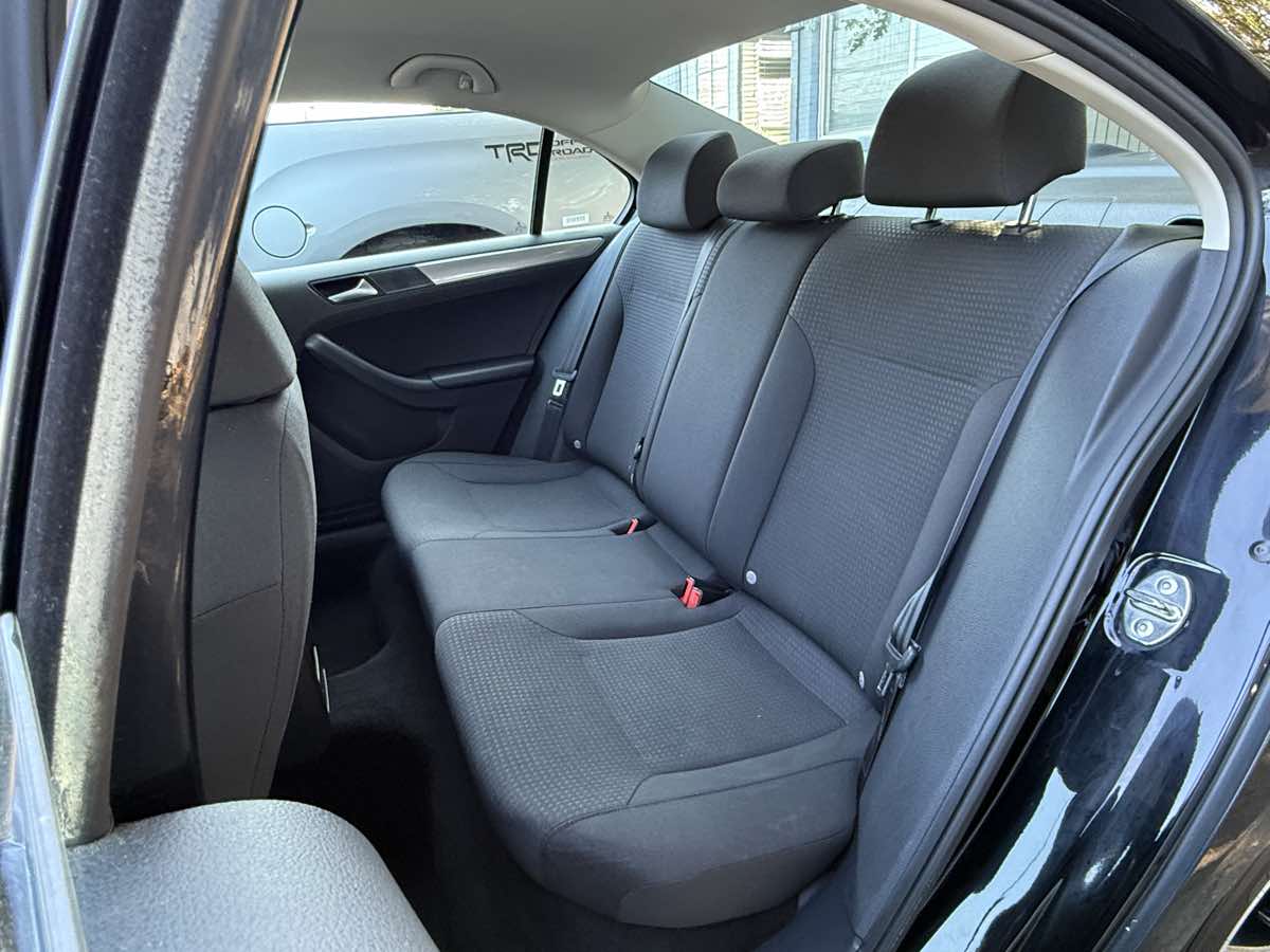 2016 Volkswagen Jetta 1.4T SE photo 4