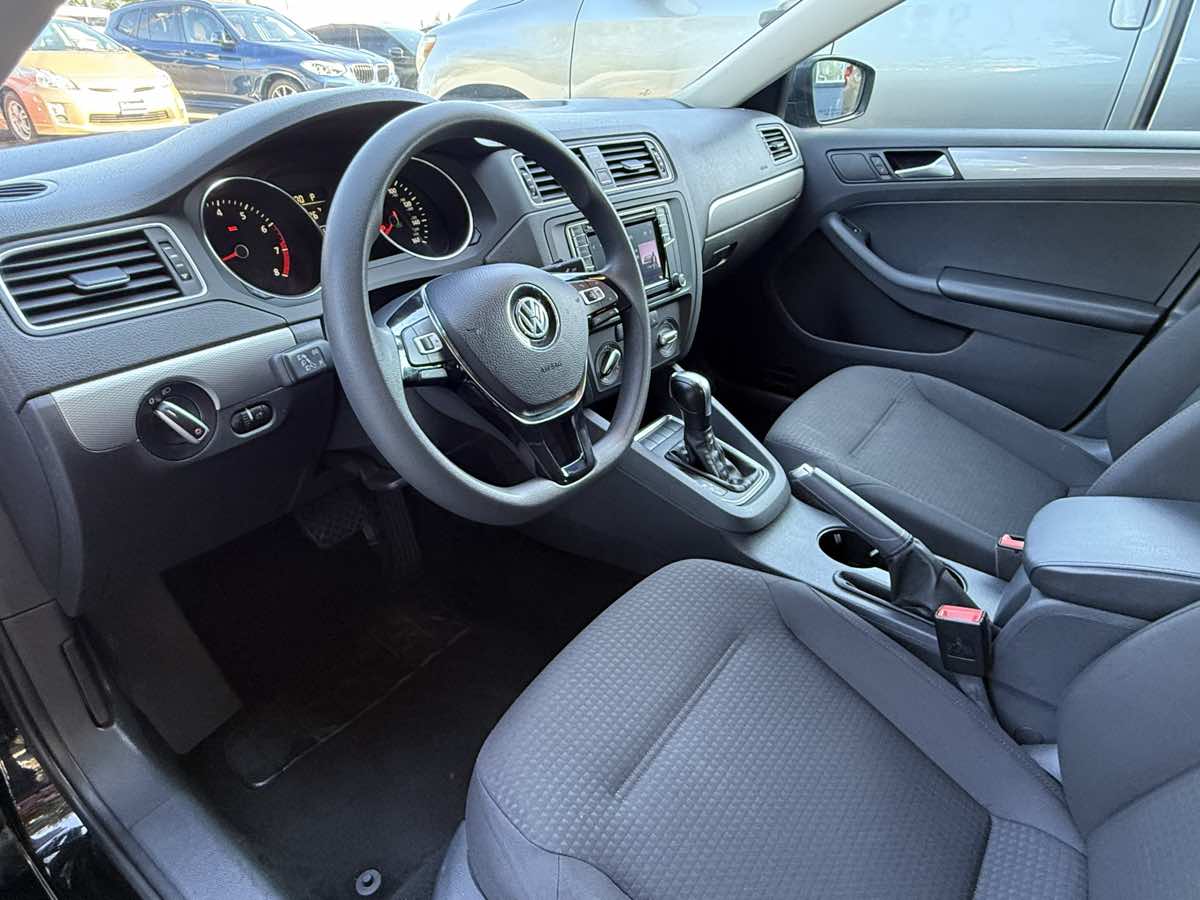 2016 Volkswagen Jetta 1.4T SE photo 11