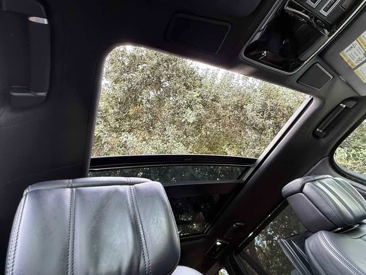 2018 Land Rover Range Rover Autobiography LWB photo 27