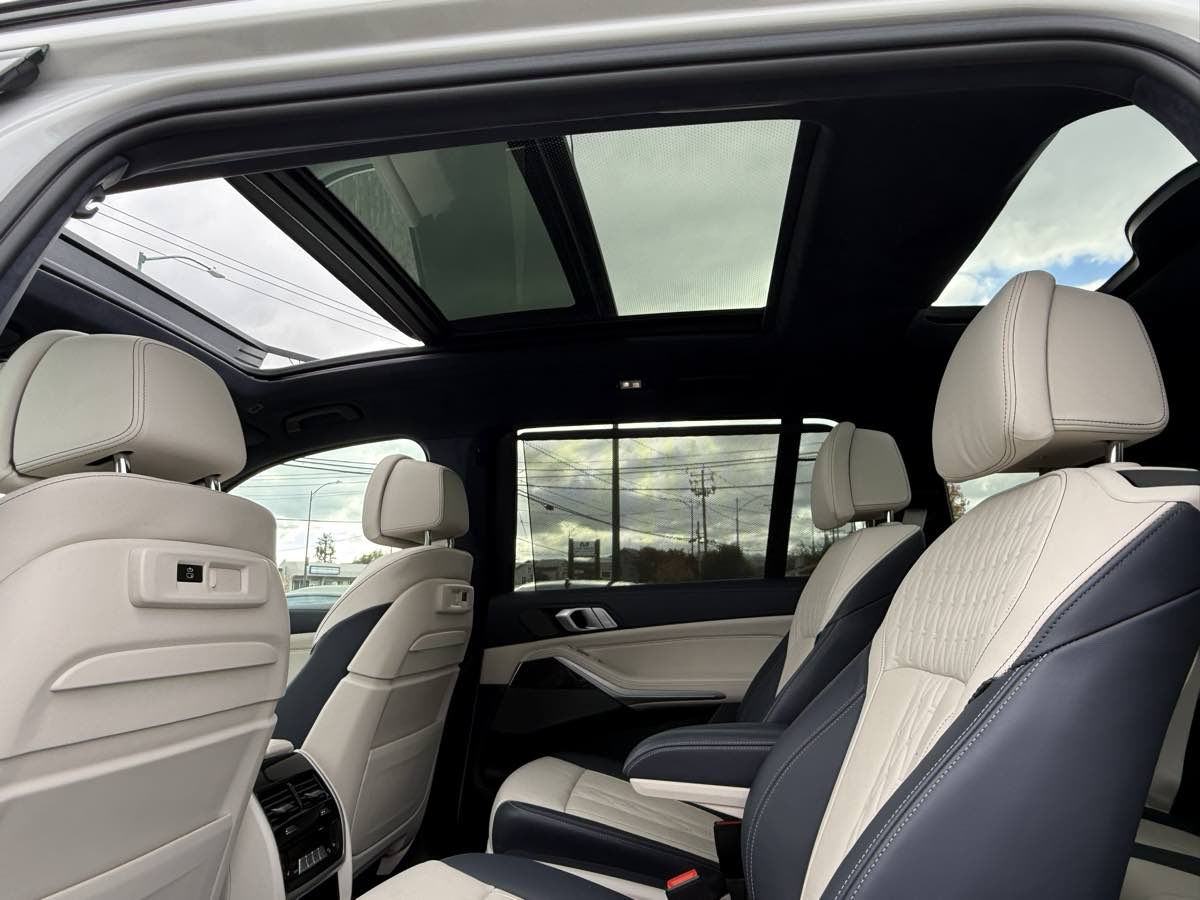 2021 Bmw X7 M50i photo 4