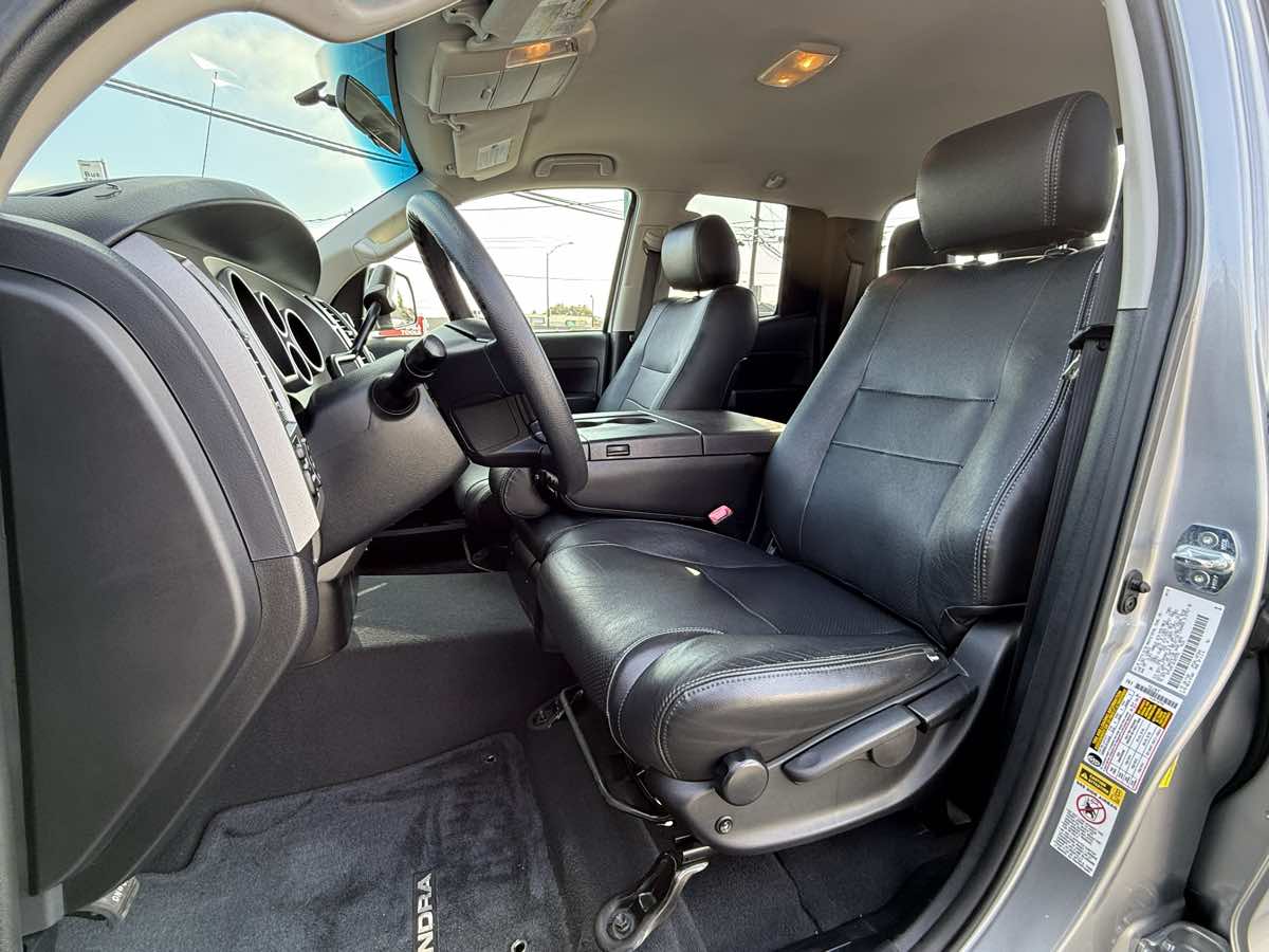 2012 Toyota Tundra SR5 photo 4