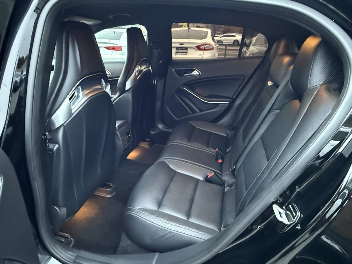 2015 Mercedes Benz GLA 45 AMG photo 3