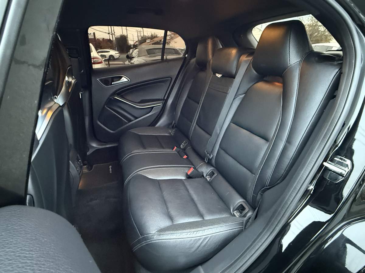 2015 Mercedes Benz GLA 45 AMG photo 4