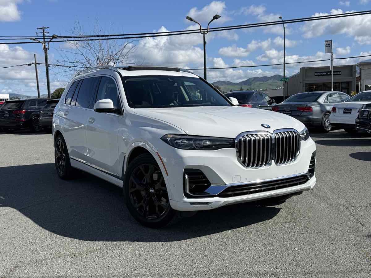 2020 BMW X7 xDrive40i's photo
