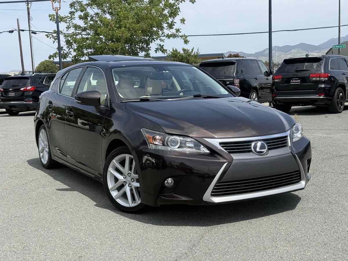 2014 Lexus CT 200h 200h's photo