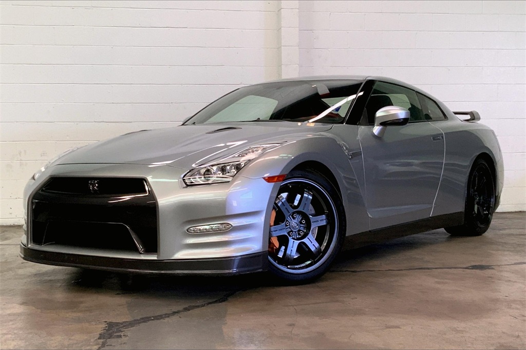 Nissan GT-R シルバー 日産 GT-R プレミアムエディション シルバー Nissan GT-R Premium