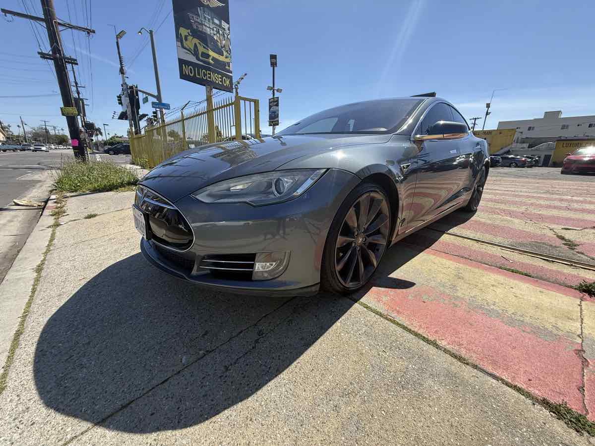 2013 Tesla Model S Performance RWD
