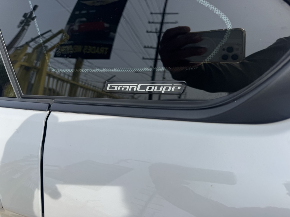 View vehicle photo 7