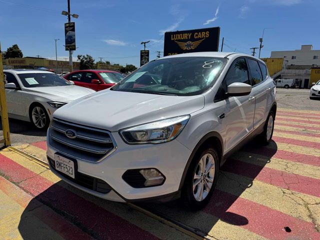 White Gold Metallic 2017 Ford Escape SE AWD SUV / Crossover All-Wheel Drive Automatic