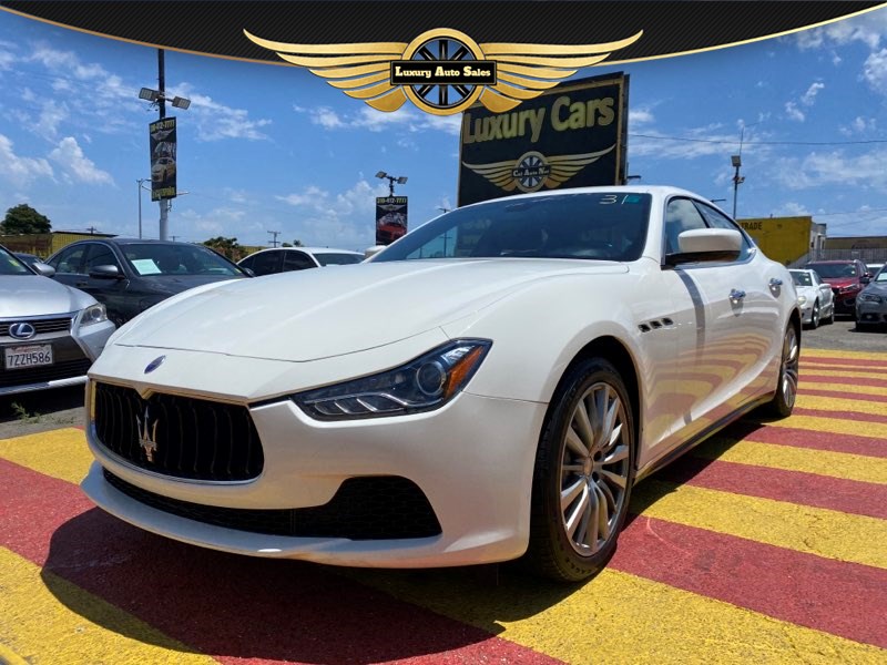 2016 Maserati Ghibli 