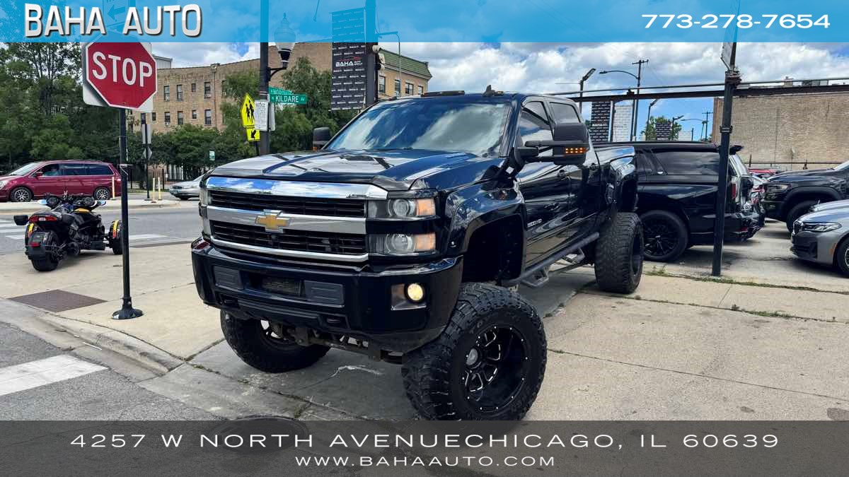 2015 Chevrolet Silverado HD 1LT 4WD Crew Cab Standard Box's photo