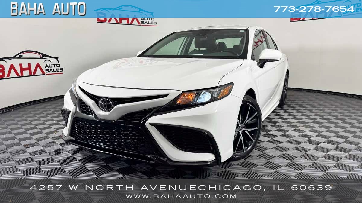 2022 Toyota Camry SE AWD's photo
