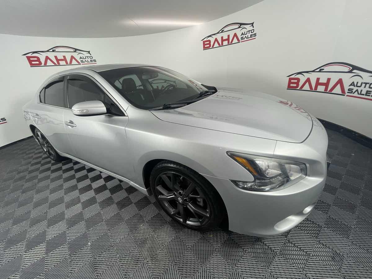 ヴィフィーセ14　ハナサマ Sold 2014 Nissan Maxima 3.5 SV w/Sport Pkg in Chicago