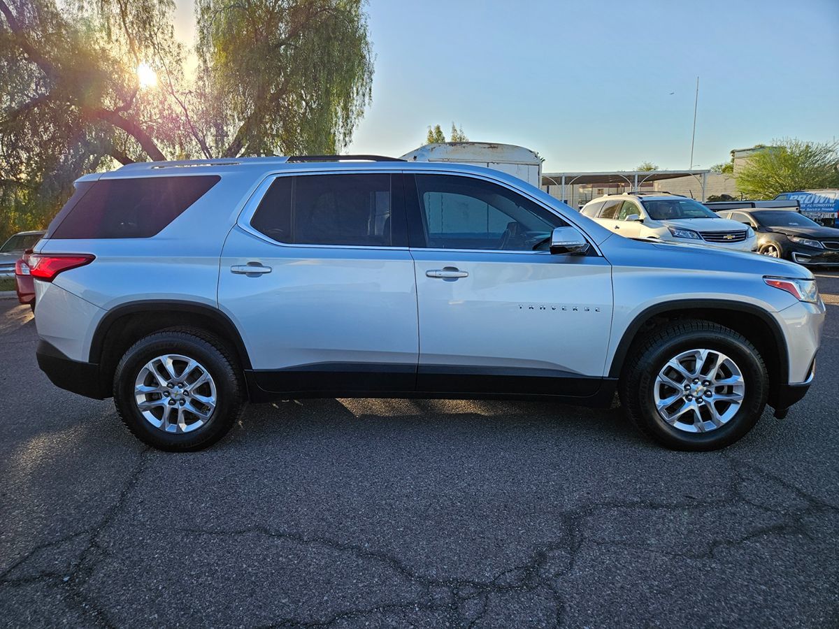 2018 Chevrolet Traverse LT Cloth