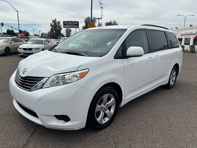 2014 Toyota Sienna LE