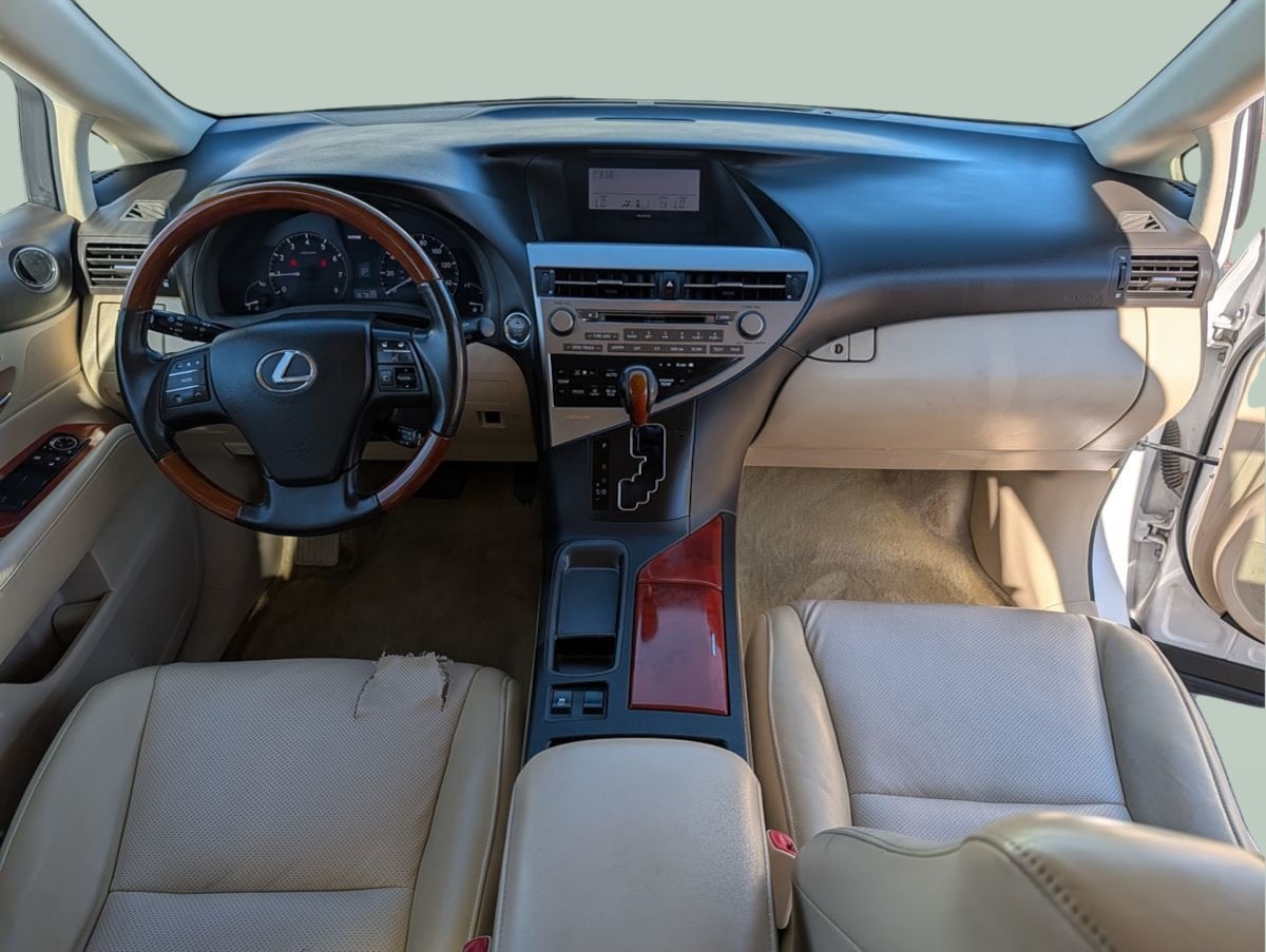 View vehicle photo 7