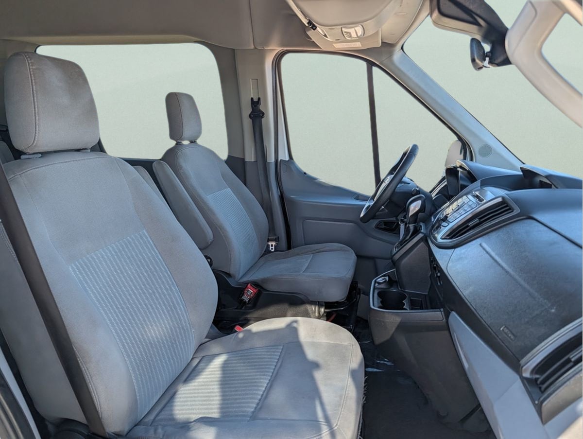 2018 Ford Transit Wagon XLT - Photo 6