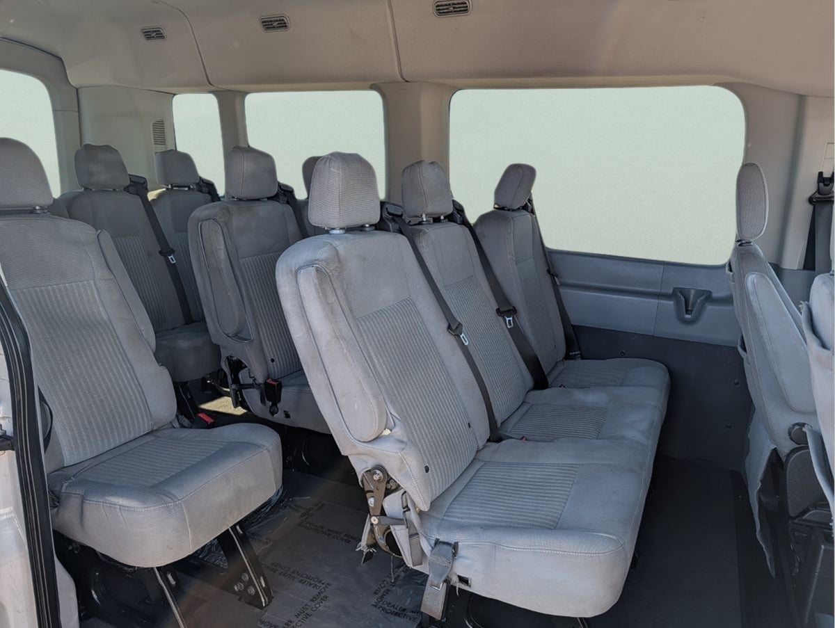 2018 Ford Transit Wagon XLT - Photo 7
