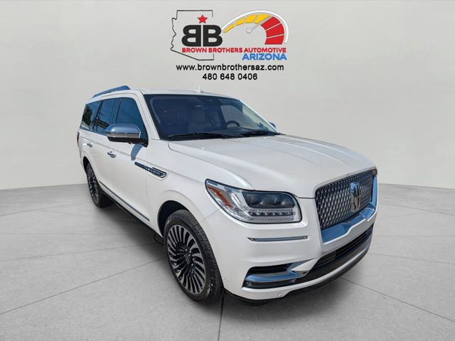 White Platinum Metallic Tri-Coat 2019 Lincoln Navigator Black Label 4WD SUV / Crossover Four-Wheel Drive Automatic